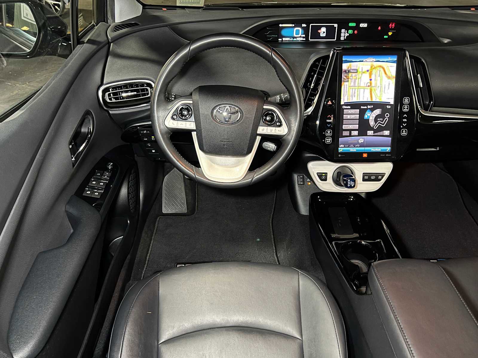 Used 2017 Toyota Prius Prime Premium image 39
