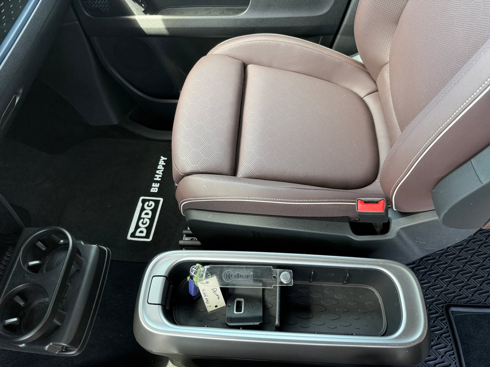 Certified 2025 Volkswagen ID. Buzz 1st Edition RWD image 14