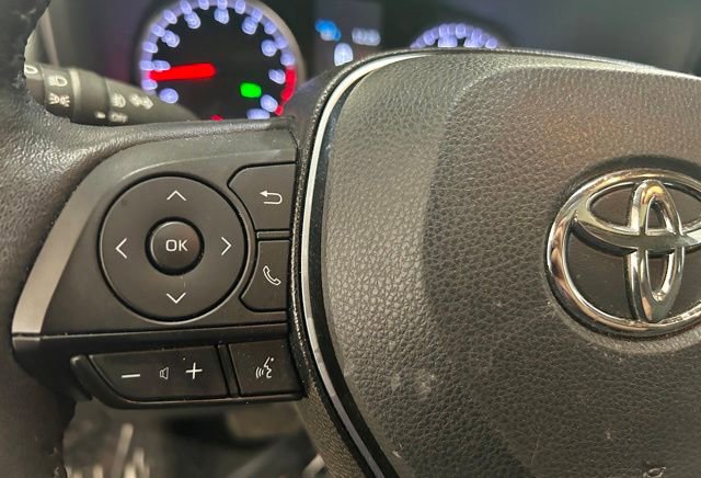 Used 2021 Toyota RAV4 XLE w/ Convenience Package AWD/4WD image 25
