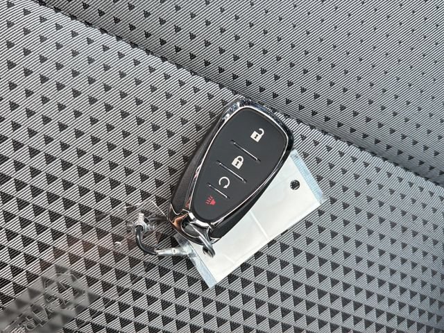 Used 2025 Chevrolet Trax LT FWD image 25