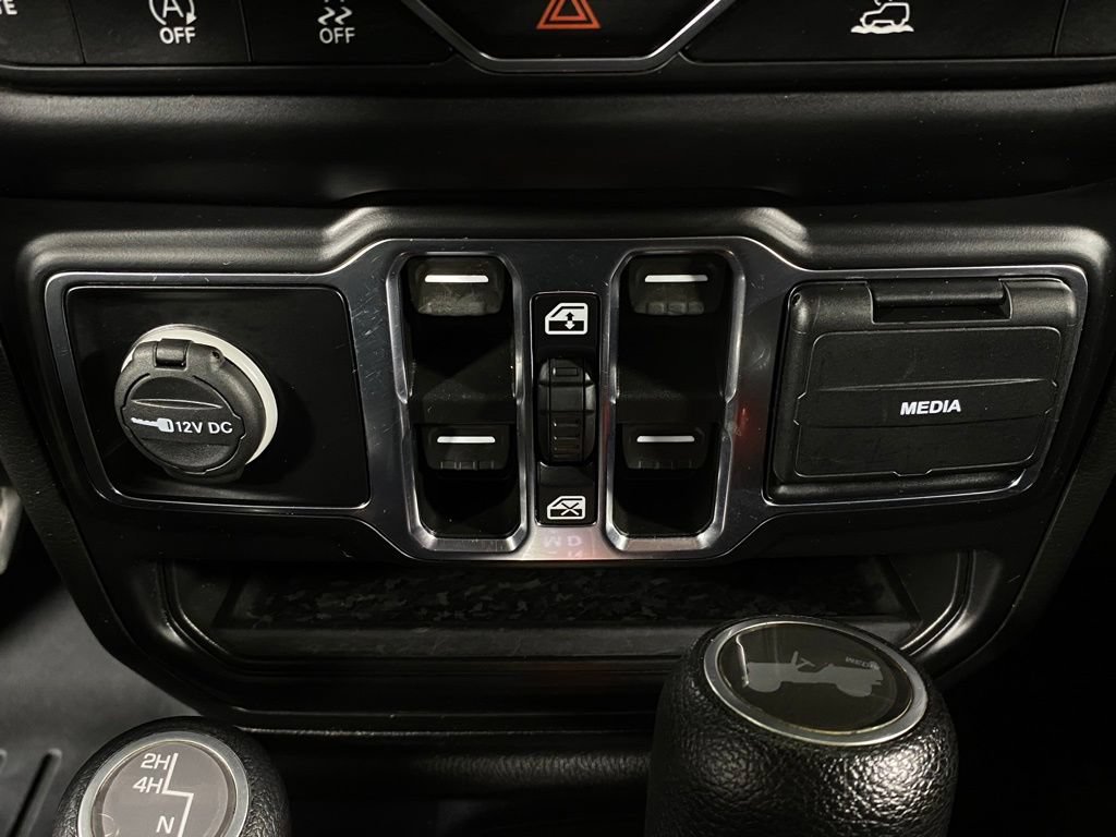 Used 2021 Jeep Wrangler Unlimited Sport AWD/4WD image 22