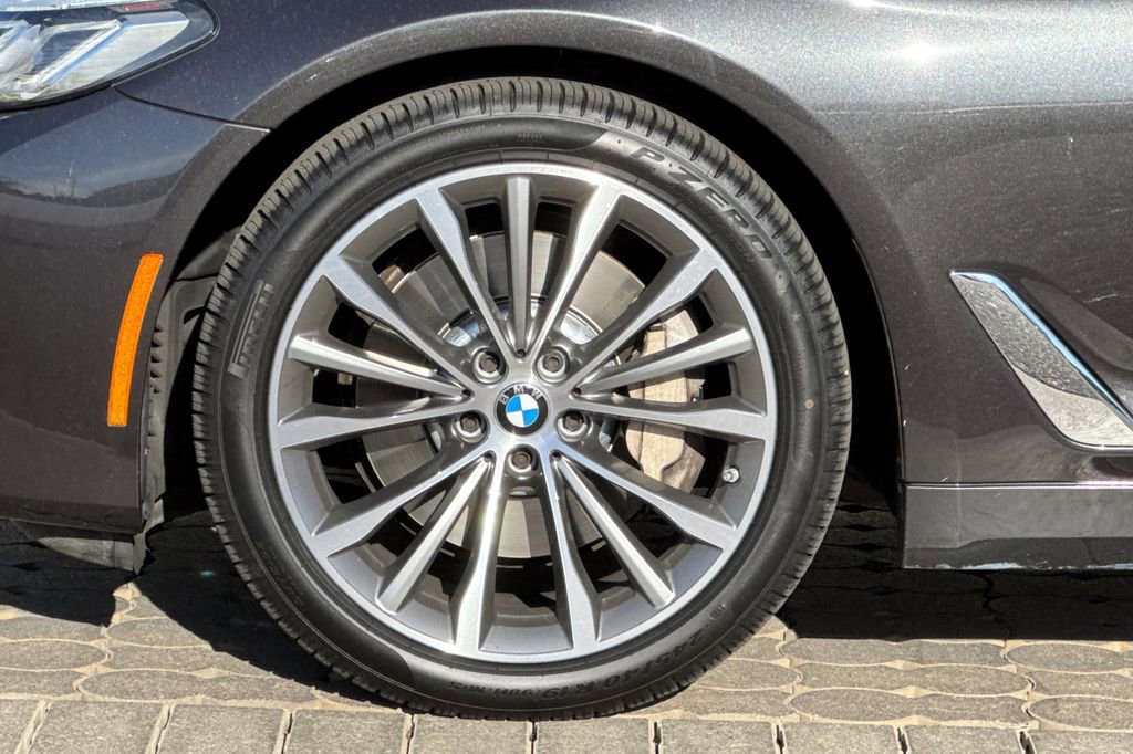Used 2021 BMW 530i w/ Convenience Package image 31