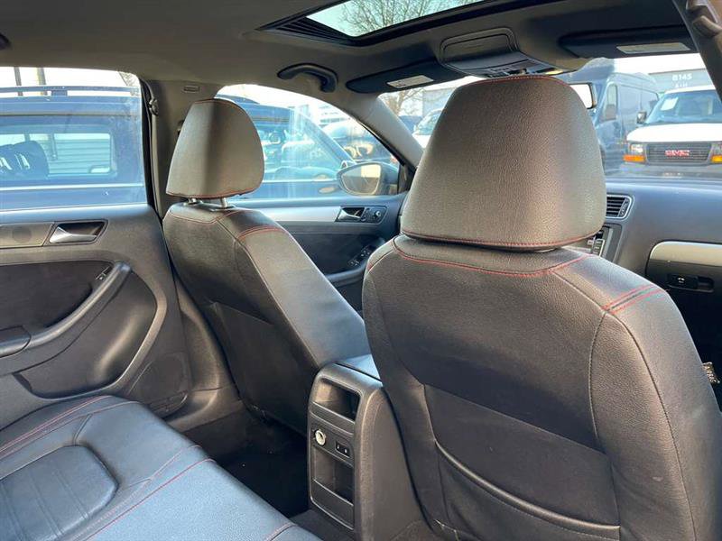 Used 2012 Volkswagen Jetta GLI Autobahn image 56