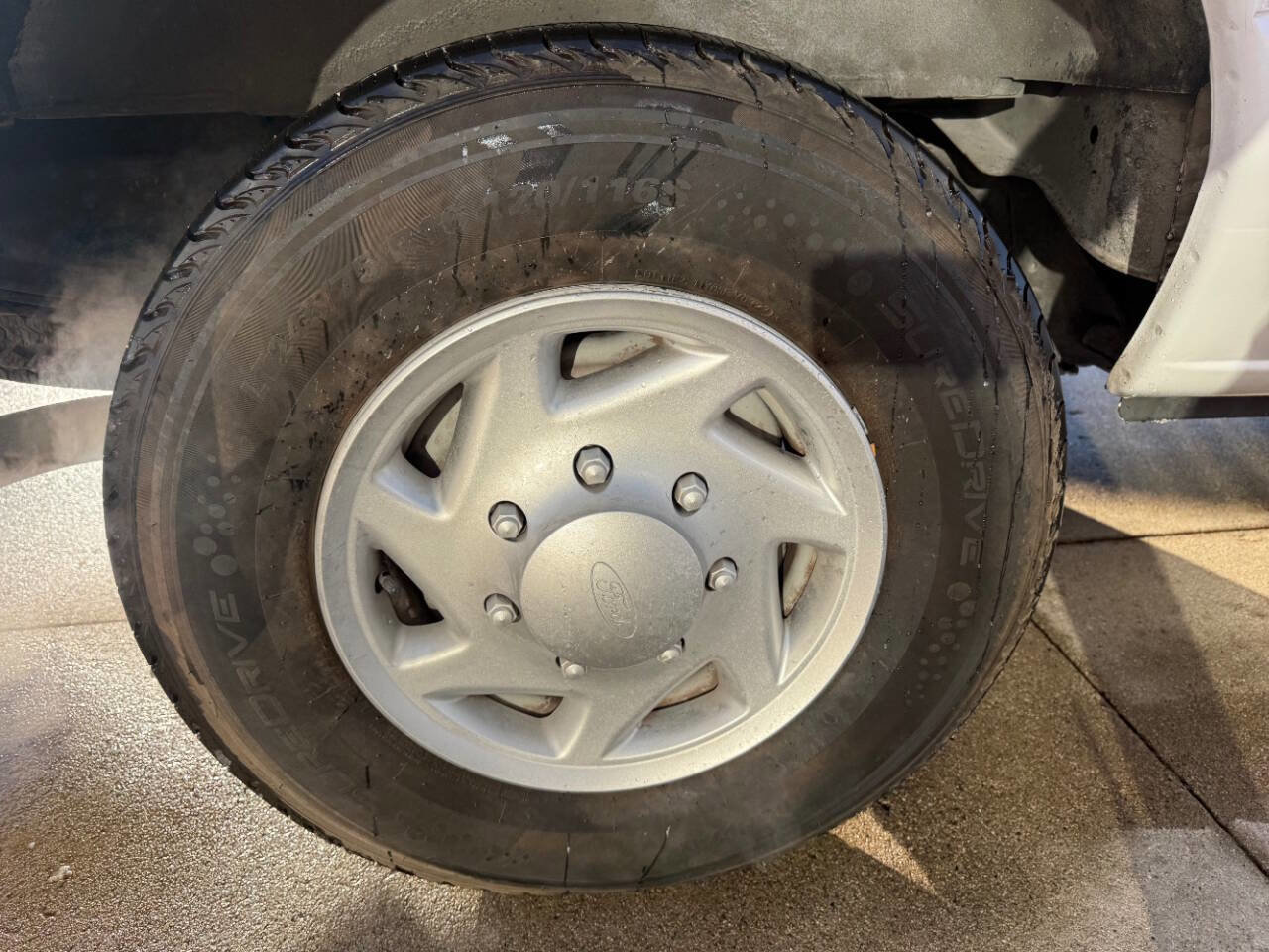 Used 2012 Ford E-350 and Econoline 350 XL w/ Interior Upgrade Pkg image 27