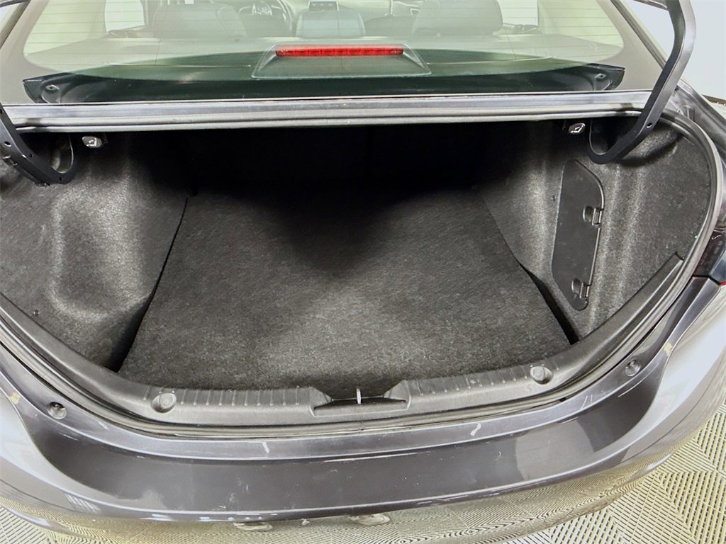 Used 2014 MAZDA MAZDA3 i Touring image 23