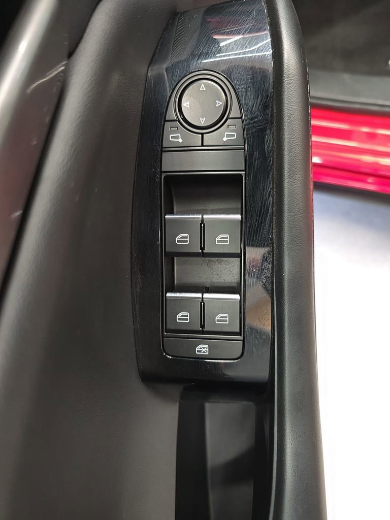 Used 2025 MAZDA MAZDA3 s image 13