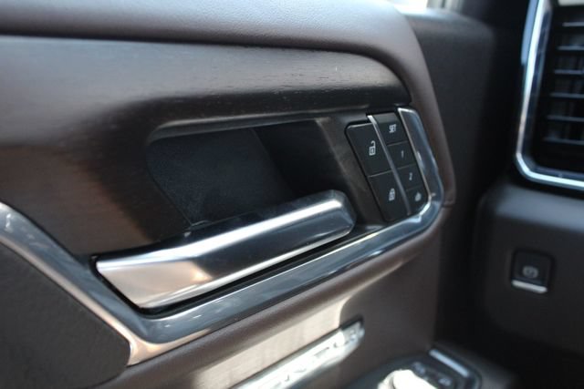 Used 2024 GMC Sierra 1500 Denali AWD/4WD image 8