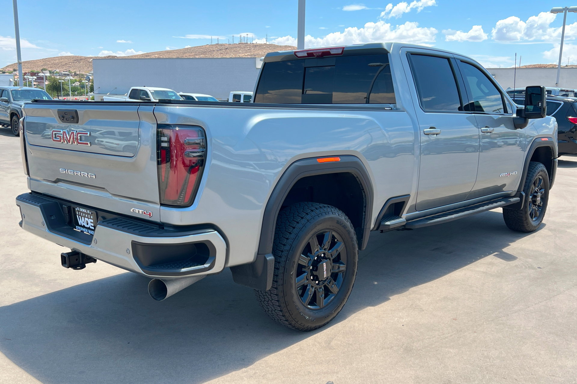 Used 2026 GMC Sierra 3500 AT4 w/ AT4 Premium Plus Package AWD/4WD image 5