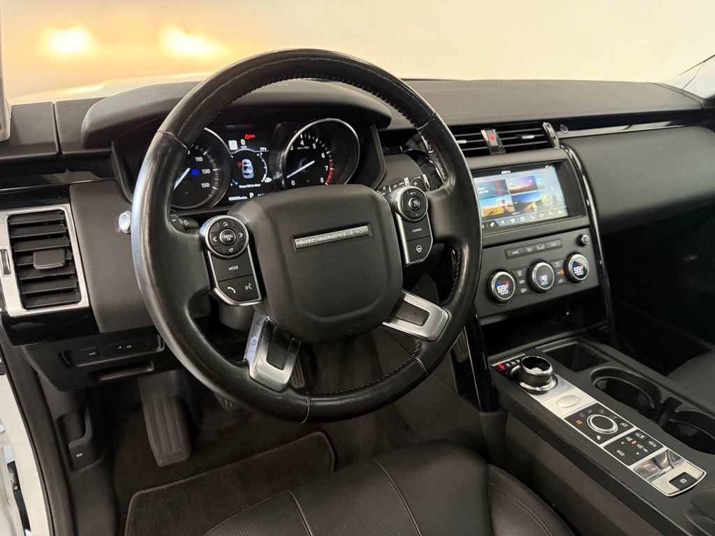 Used 2018 Land Rover Discovery SE AWD/4WD image 8