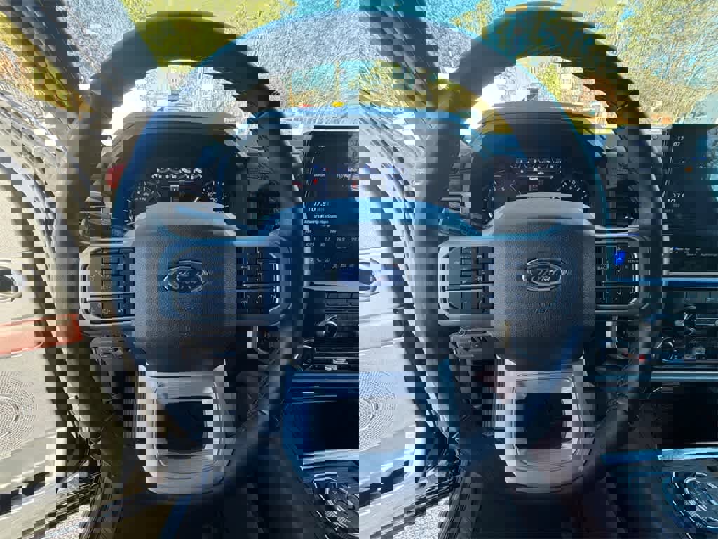 Used 2023 Ford Expedition Limited image 24