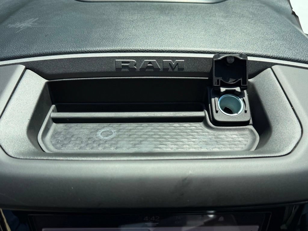 New 2026 RAM 1500 Express AWD/4WD image 23