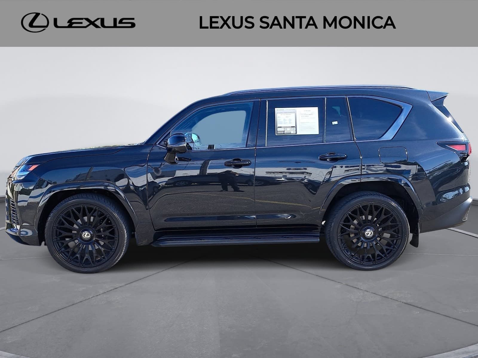 Used 2023 Lexus LX 600 4WD w/ Appearance Package image 8