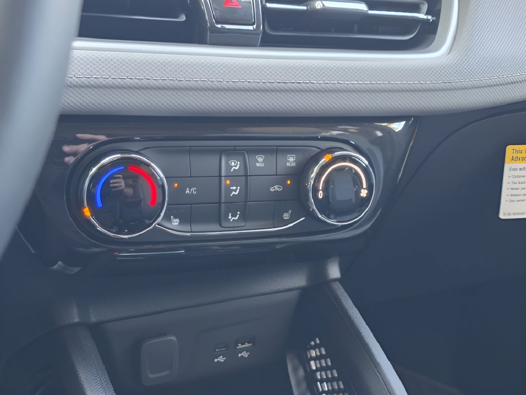 New 2026 Chevrolet TrailBlazer LT w/ LT Cold Weather Package FWD image 20