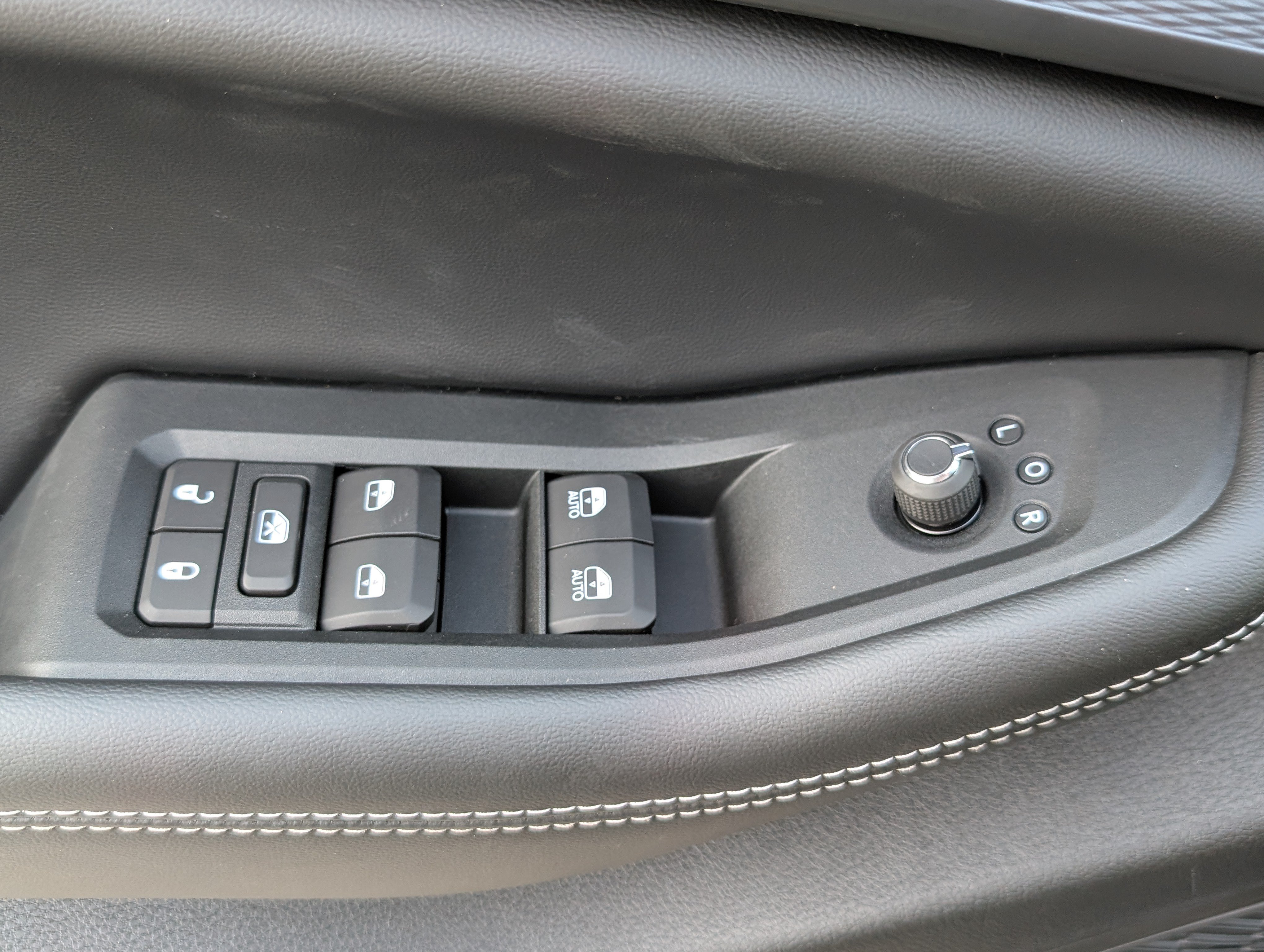 New 2026 Jeep Grand Cherokee Laredo AWD/4WD image 17