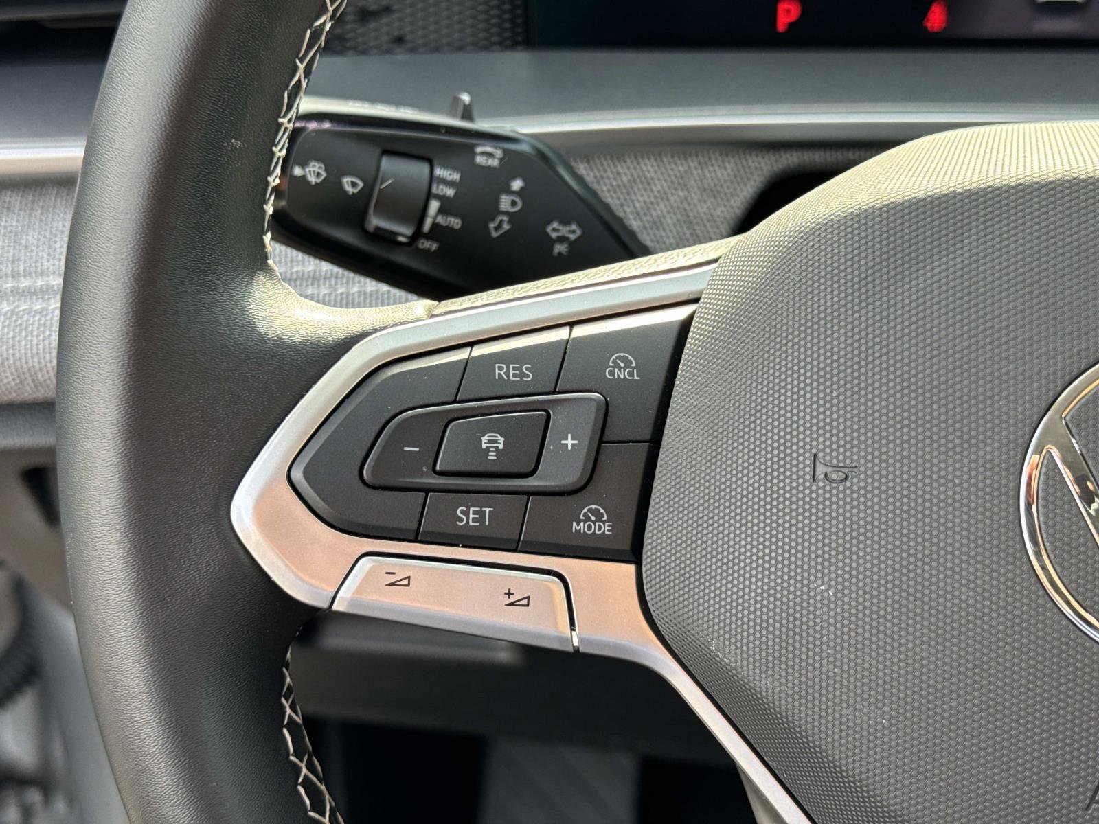 Certified 2025 Volkswagen Tiguan S image 17