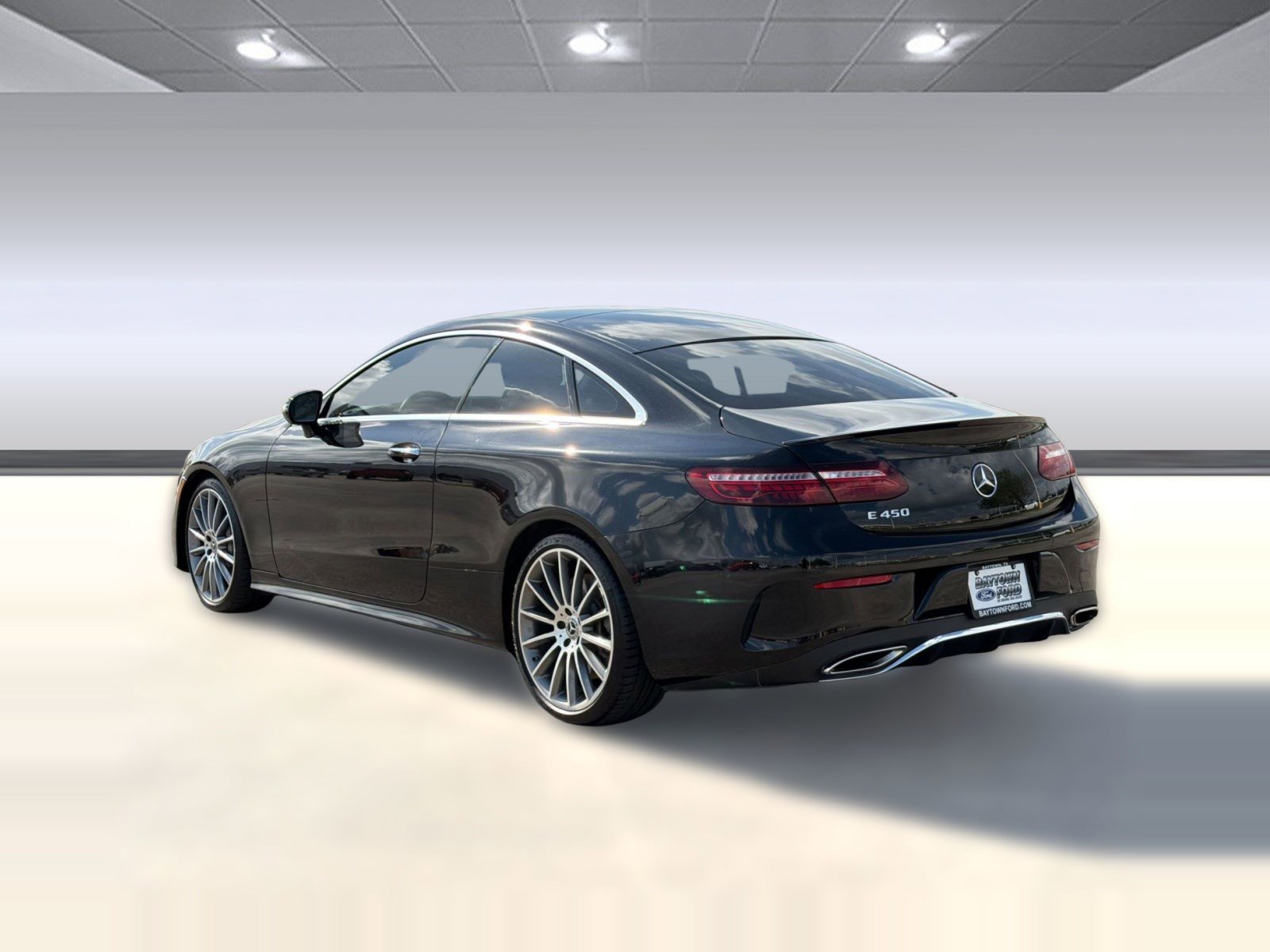 Used 2022 Mercedes-Benz E 450 Coupe image 3