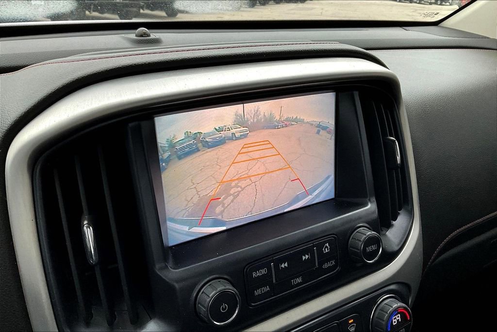 Used 2017 GMC Canyon SLE w/ All Terrain Package image 23