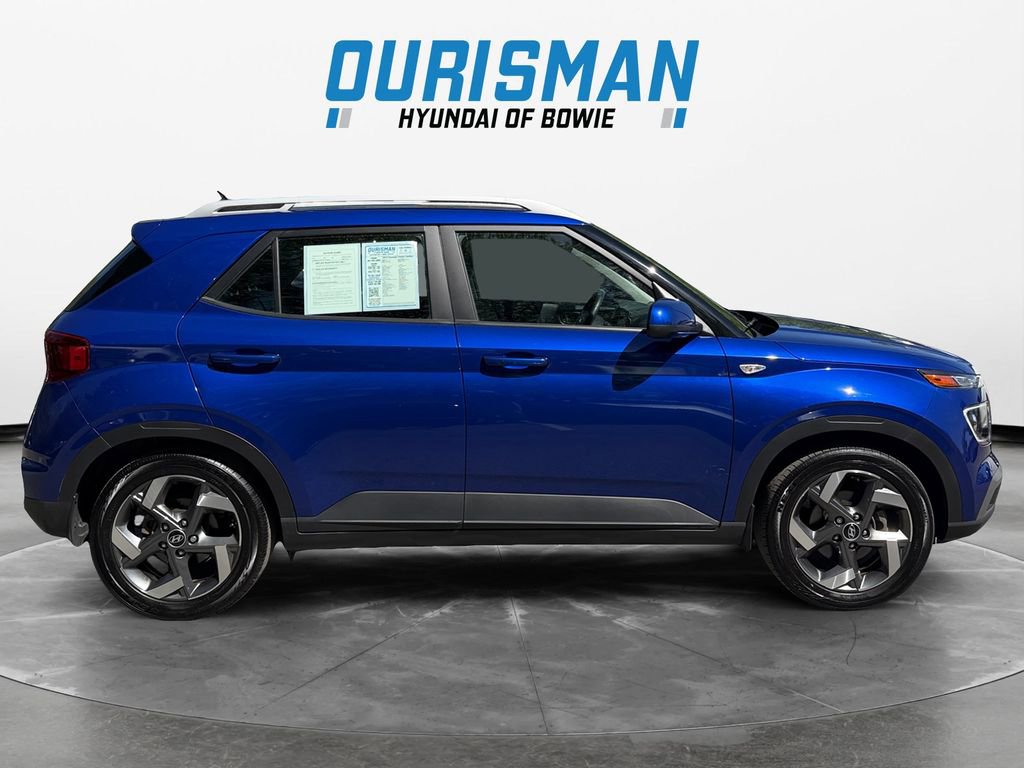 Used 2023 Hyundai Venue Limited FWD image 7
