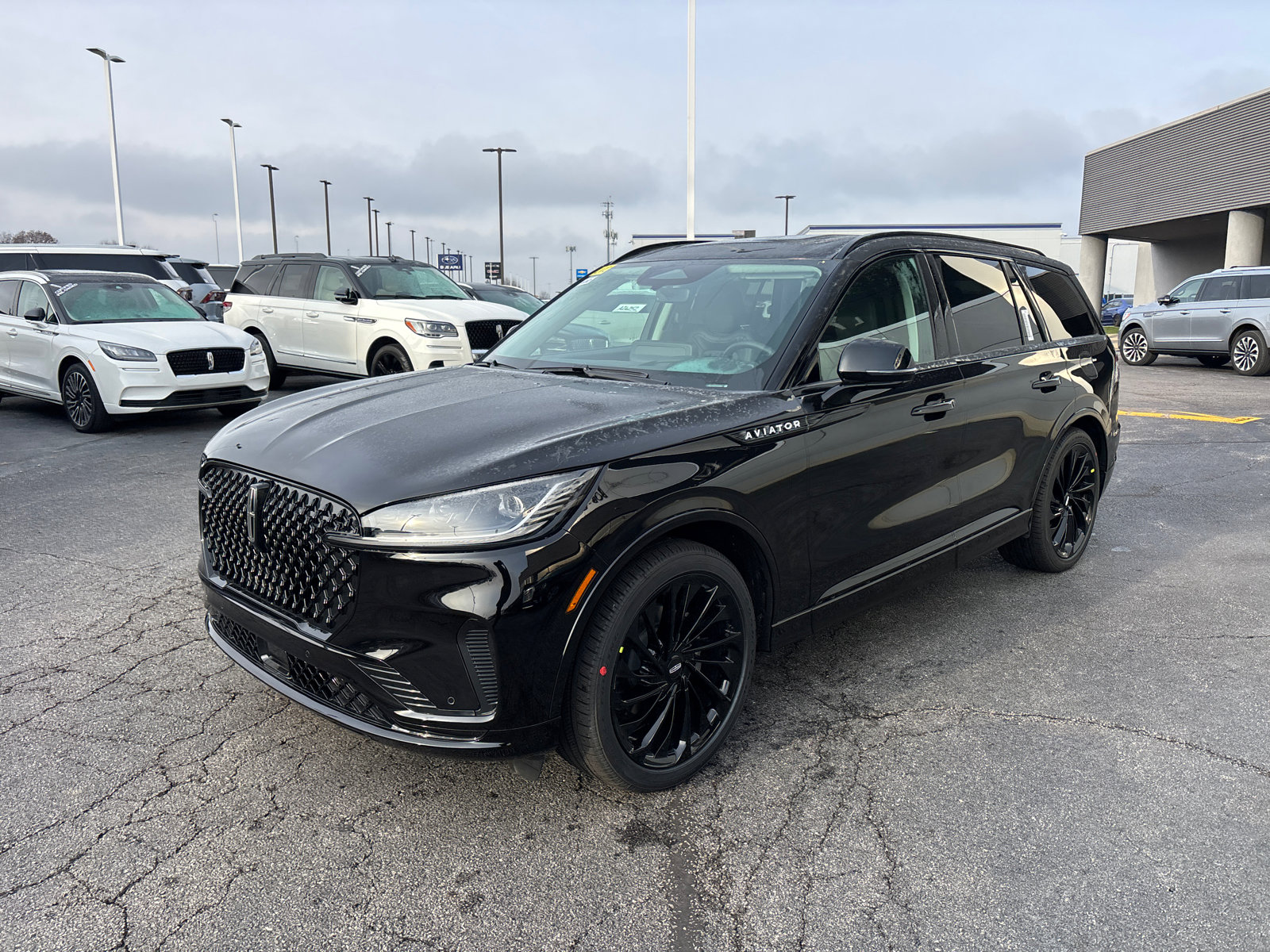 New 2026 Lincoln Aviator Reserve image 3