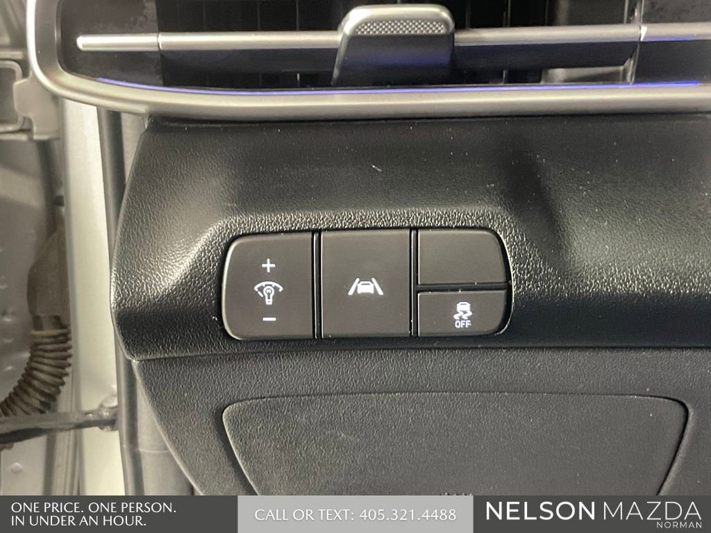 Used 2023 Hyundai Elantra Limited FWD image 35
