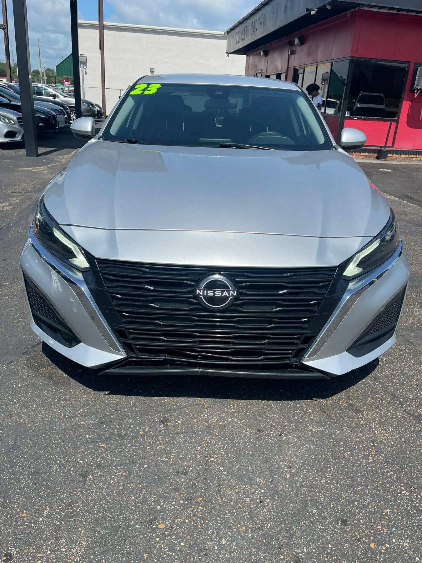 Used 2023 Nissan Altima 2.5 S FWD image 2