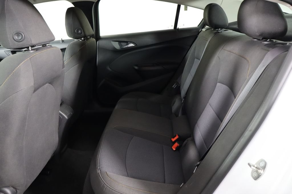 Used 2017 Chevrolet Cruze LS FWD image 13
