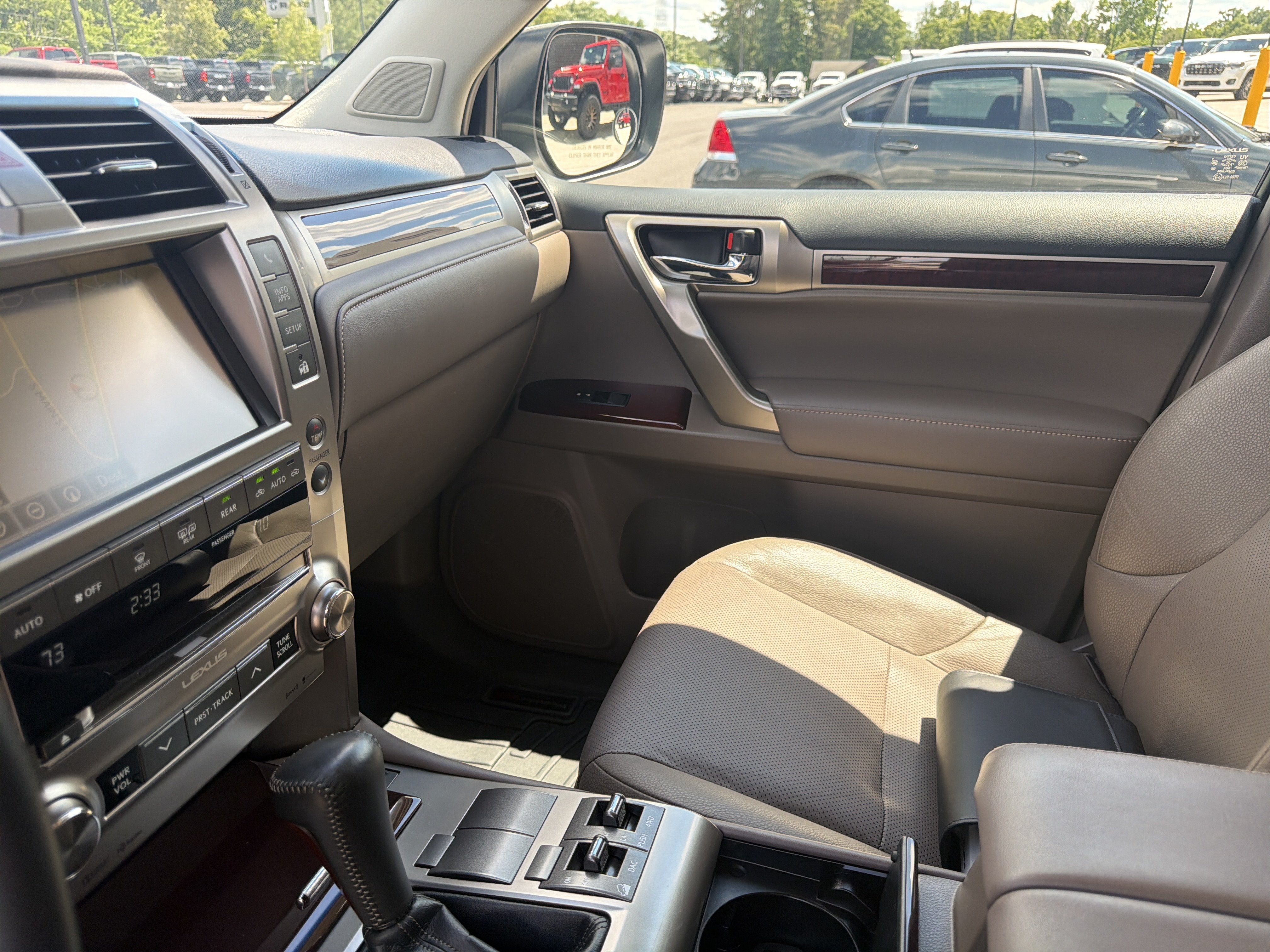 Used 2018 Lexus GX 460 Premium AWD/4WD image 42