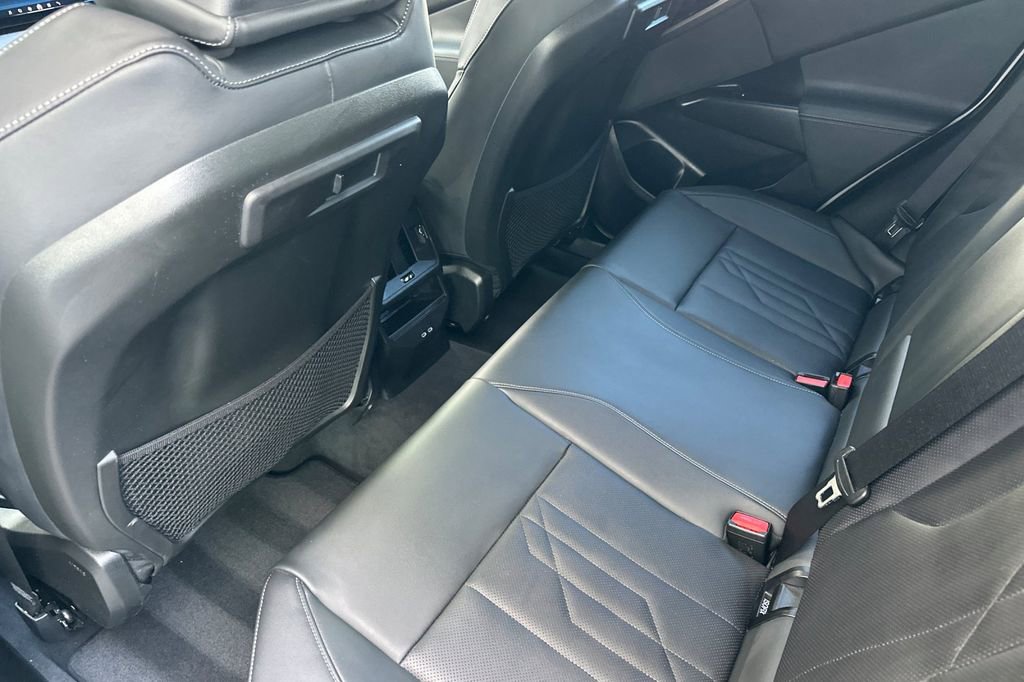 Used 2025 BMW X3 xDrive30i image 12