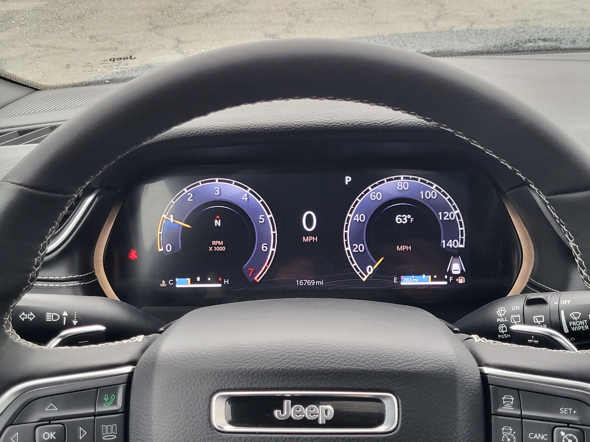 Used 2025 Jeep Grand Cherokee L Altitude AWD/4WD image 12