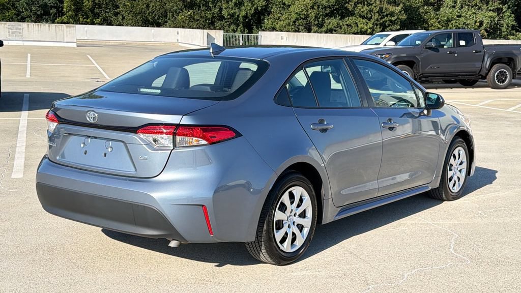 Used 2026 Toyota Corolla LE FWD image 4