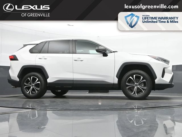 Used 2022 Toyota RAV4 LE FWD image 31