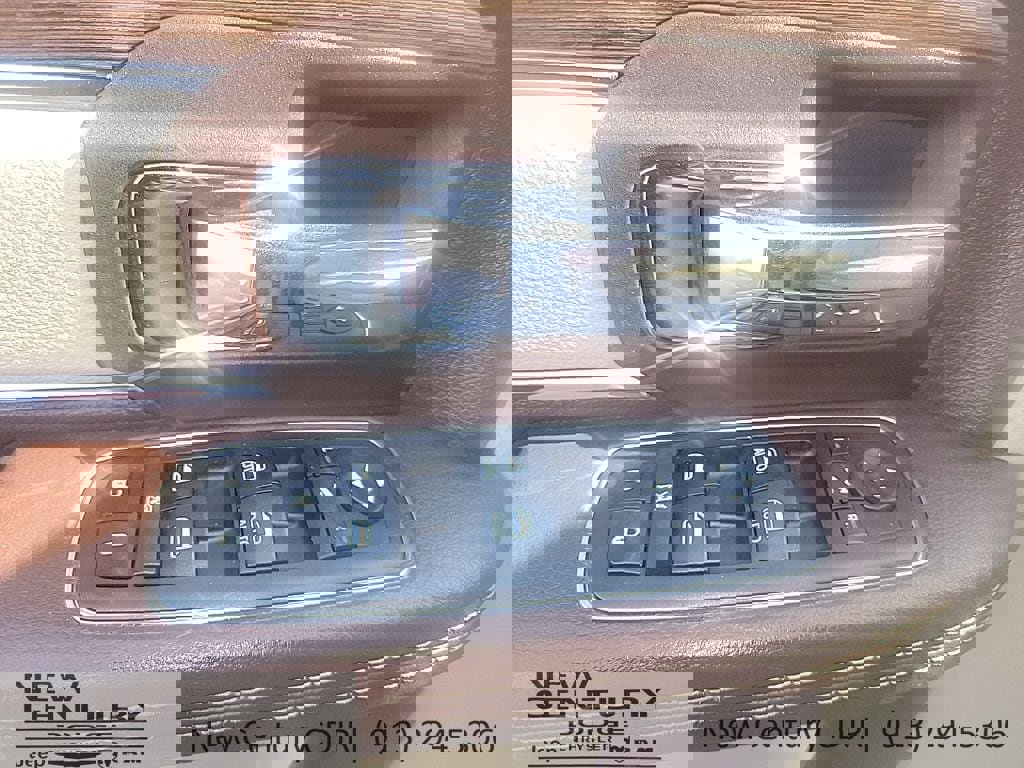 Used 2018 RAM 3500 Laramie image 10