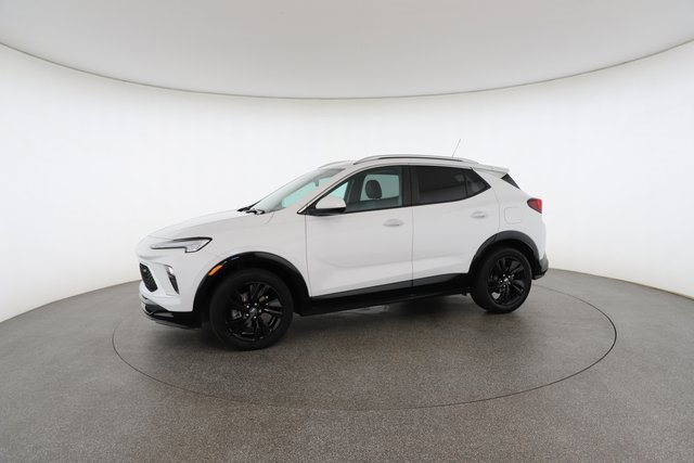 Used 2024 Buick Encore GX Sport Touring image 4