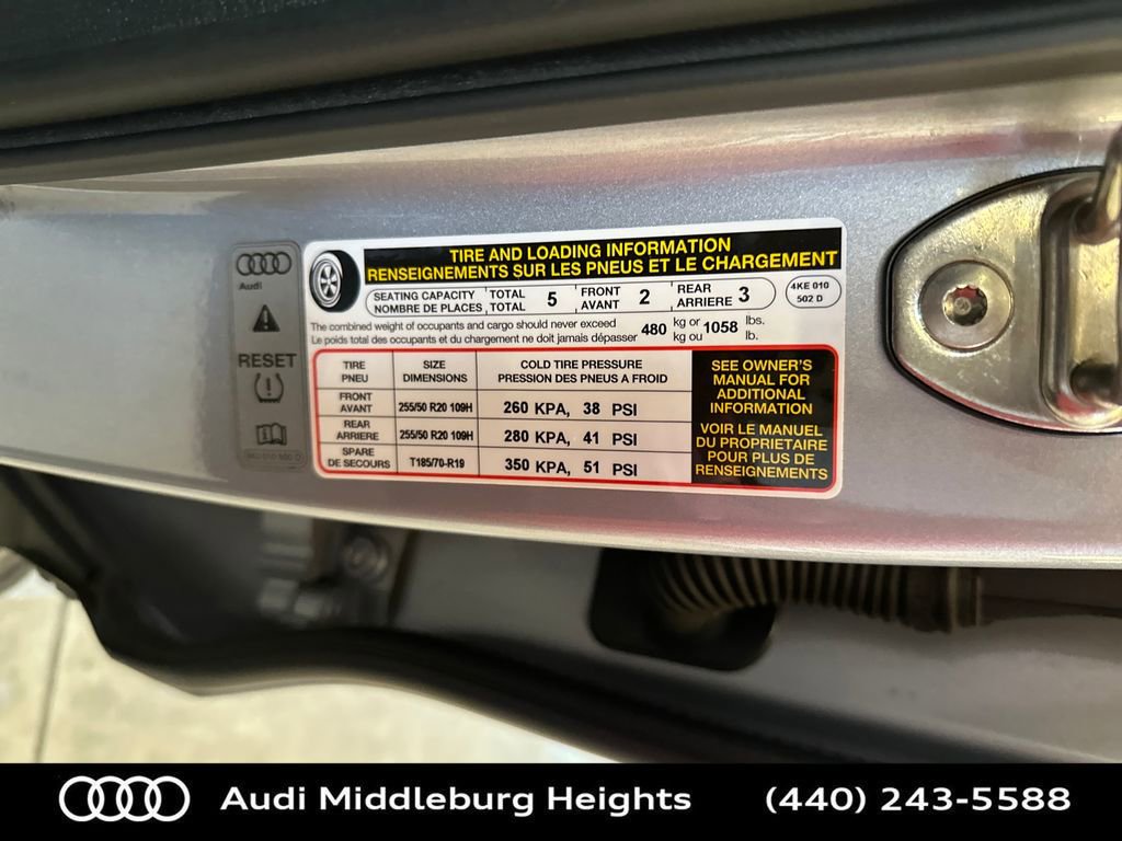 Used 2021 Audi e-tron Premium Plus w/ Premium Plus Package image 35