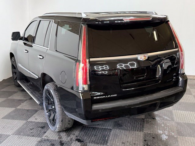 Used 2018 Cadillac Escalade Premium Luxury AWD/4WD image 8