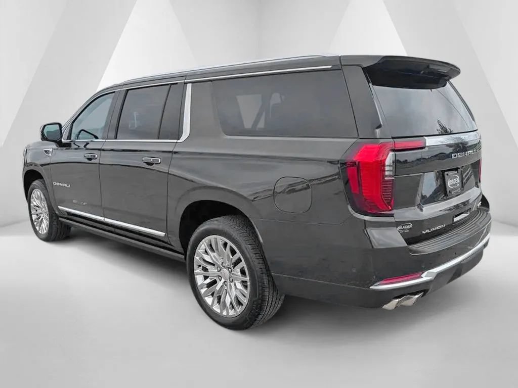 New 2026 GMC Yukon XL Denali w/ Denali Reserve Package AWD/4WD image 5