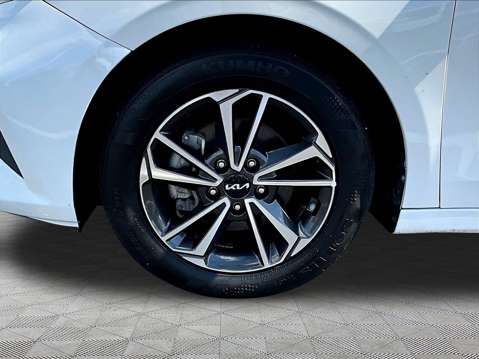 Used 2024 Kia Forte LXS w/ LXS Technology Package FWD image 33