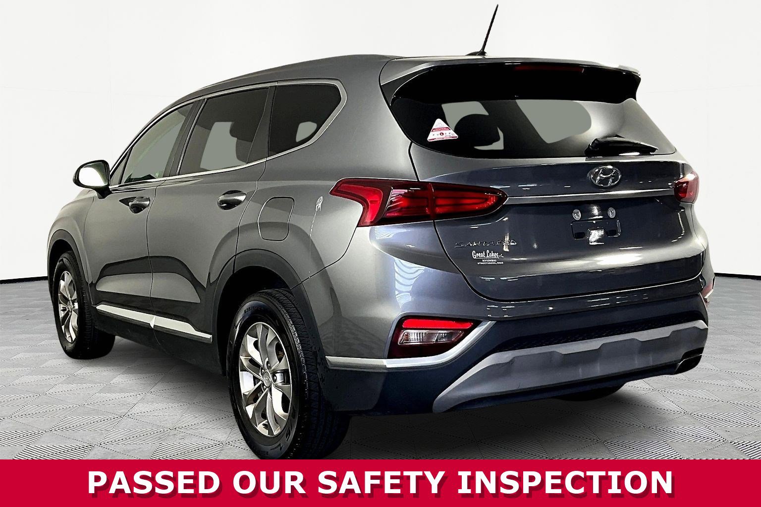 Used 2019 Hyundai Santa Fe SE image 4