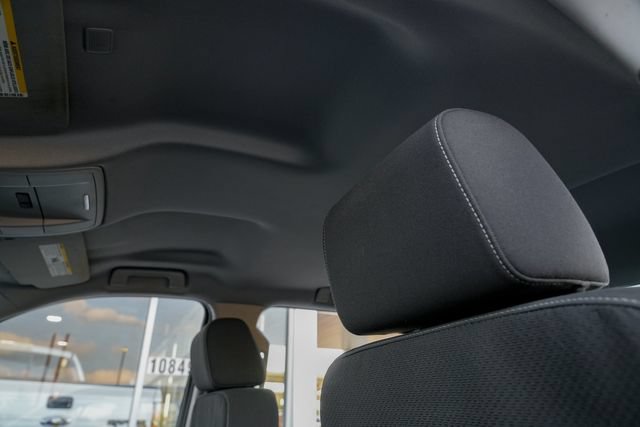 Used 2018 Chevrolet Silverado 1500 LT w/ All Star Edition AWD/4WD image 24