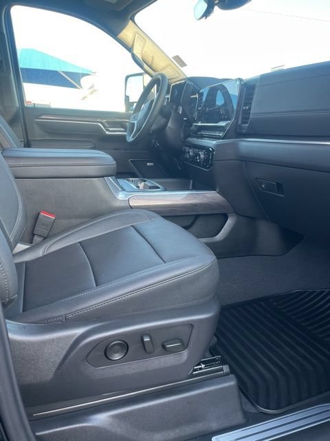 Used 2025 Chevrolet Silverado 2500 LTZ w/ Trail Boss Package AWD/4WD image 10