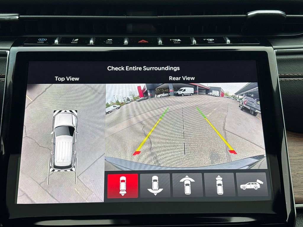 Used 2023 Jeep Grand Cherokee Summit w/ High Altitude Package AWD/4WD image 25