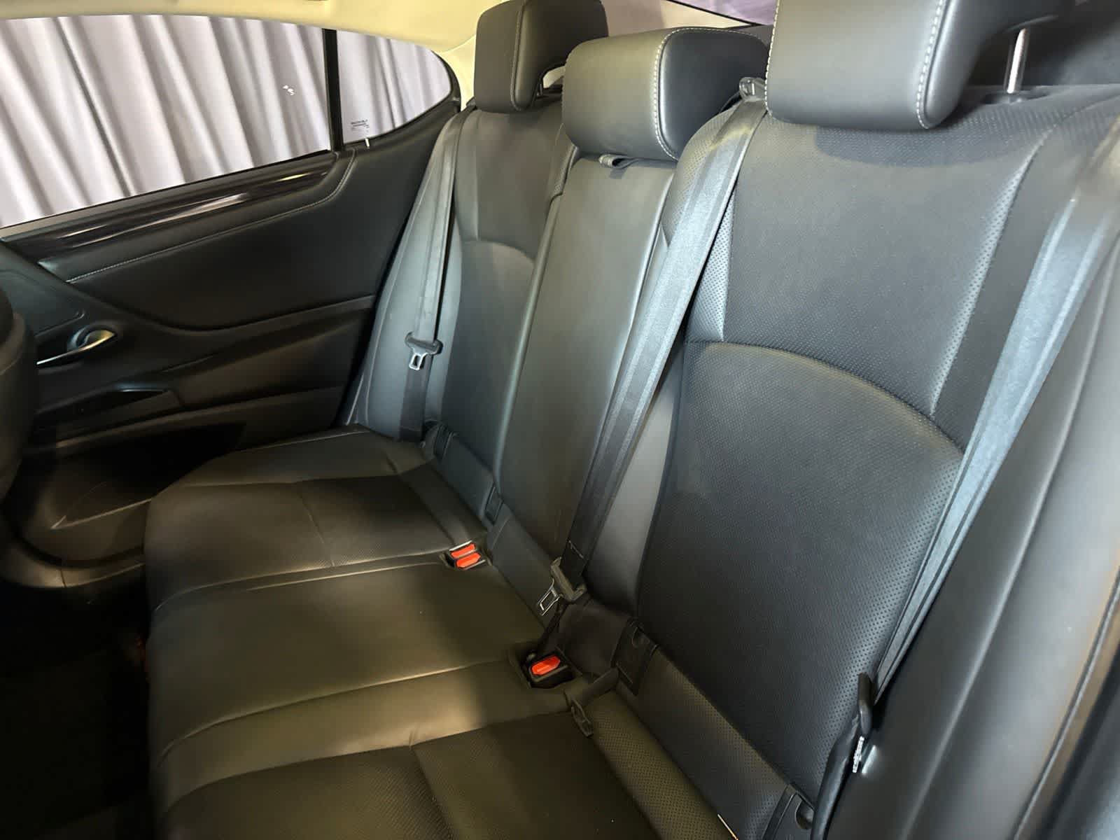 Used 2020 Lexus ES 300h w/ Premium Package FWD image 15