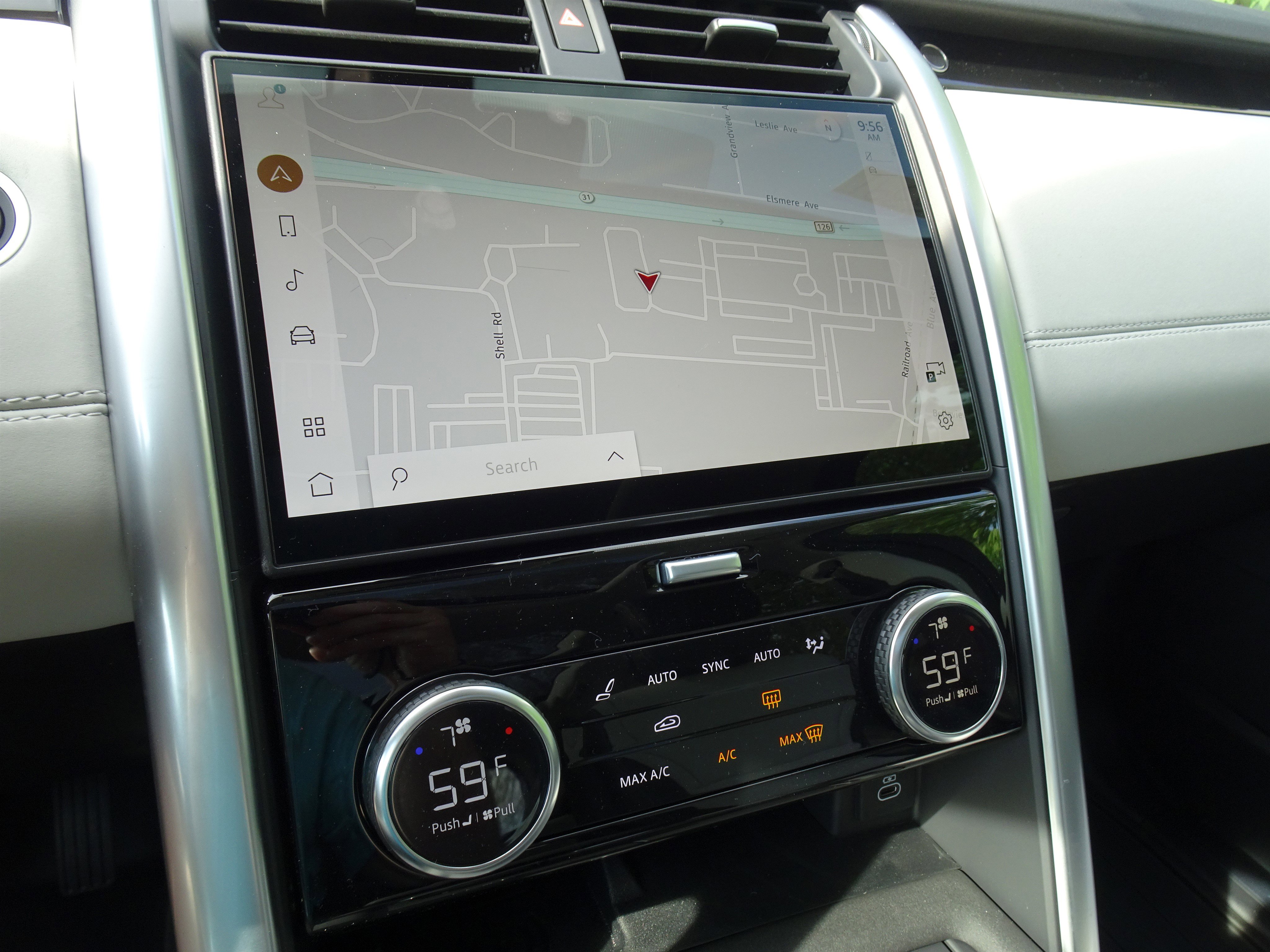 New 2025 Land Rover Discovery S image 3