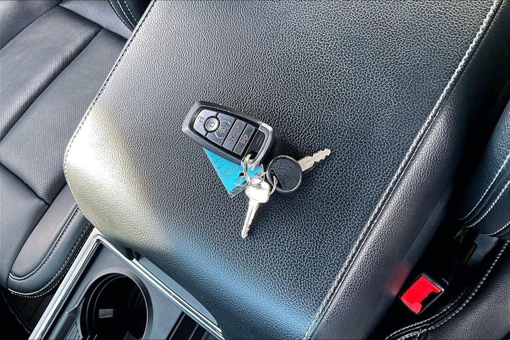 Certified 2022 Ford F350 Lariat w/ Black Appearance Package image 28