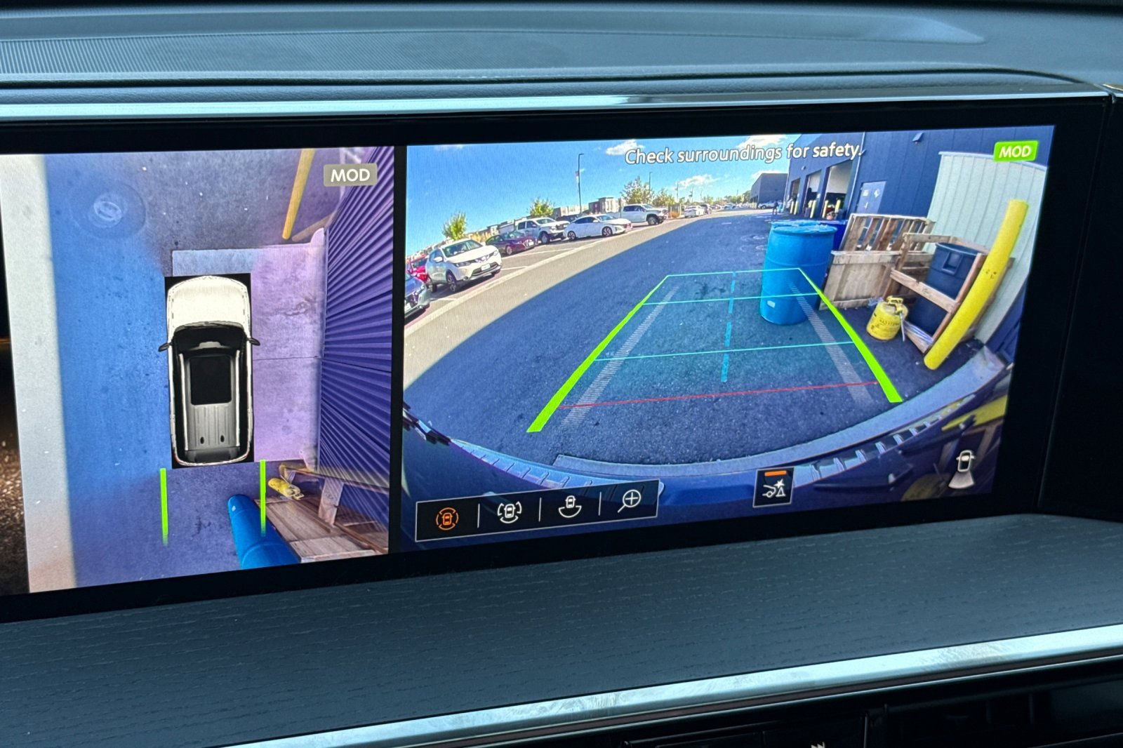 New 2026 INFINITI QX80 4WD w/ Sport Exterior Package image 23