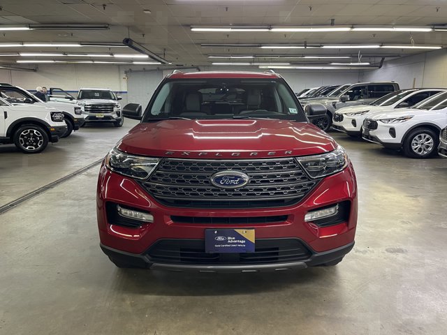 Certified 2021 Ford Explorer XLT w/ Equipment Group 202A AWD/4WD image 2