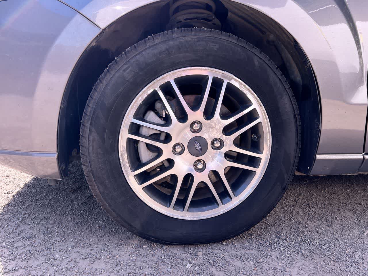 Used 2011 Ford Focus SE w/ 201A Rapid Spec Order Code FWD image 10
