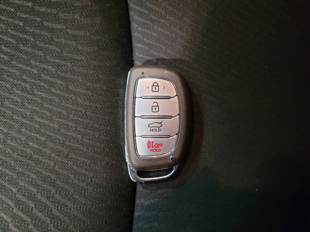 Used 2016 Hyundai Elantra Value Edition FWD image 32
