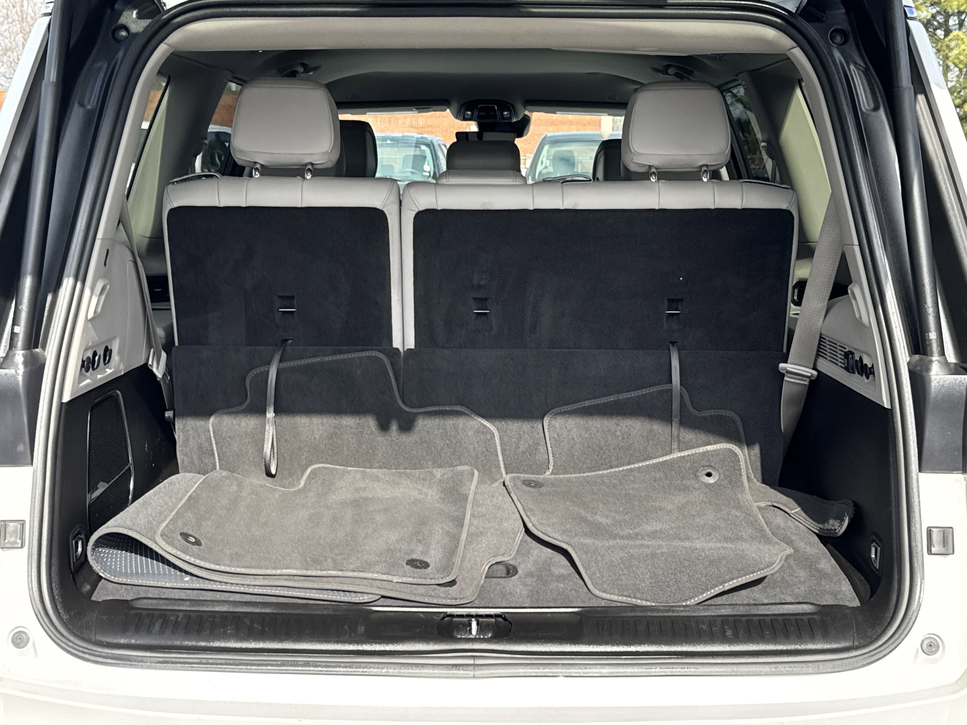 Used 2024 Jeep Wagoneer Series II w/ Flexible Seating Group image 19