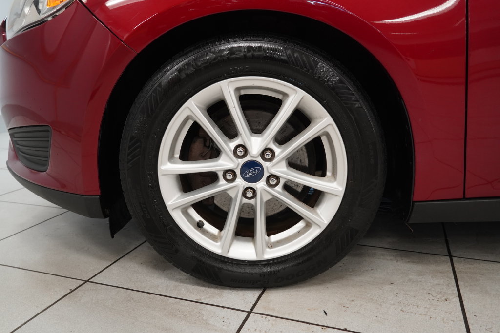 Used 2015 Ford Focus SE FWD image 15